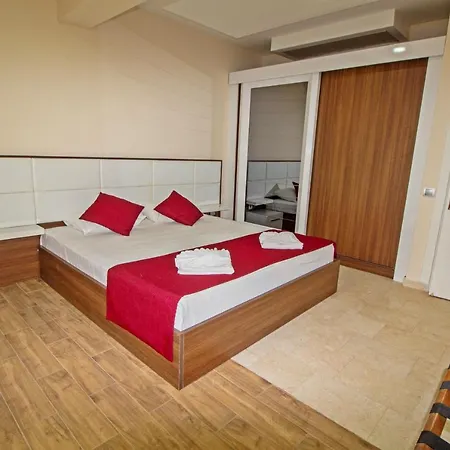 Nokta Kaya Apart, Fethiye, Oeluedeniz * フェティエ